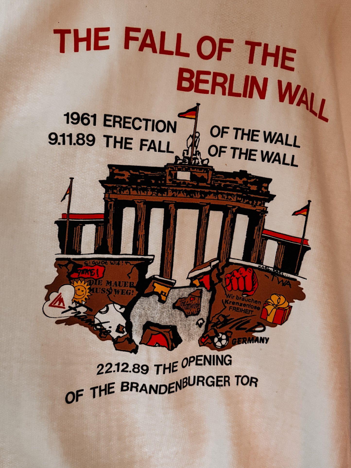 Vintage Berlin Wall Graphic Sweatshirt