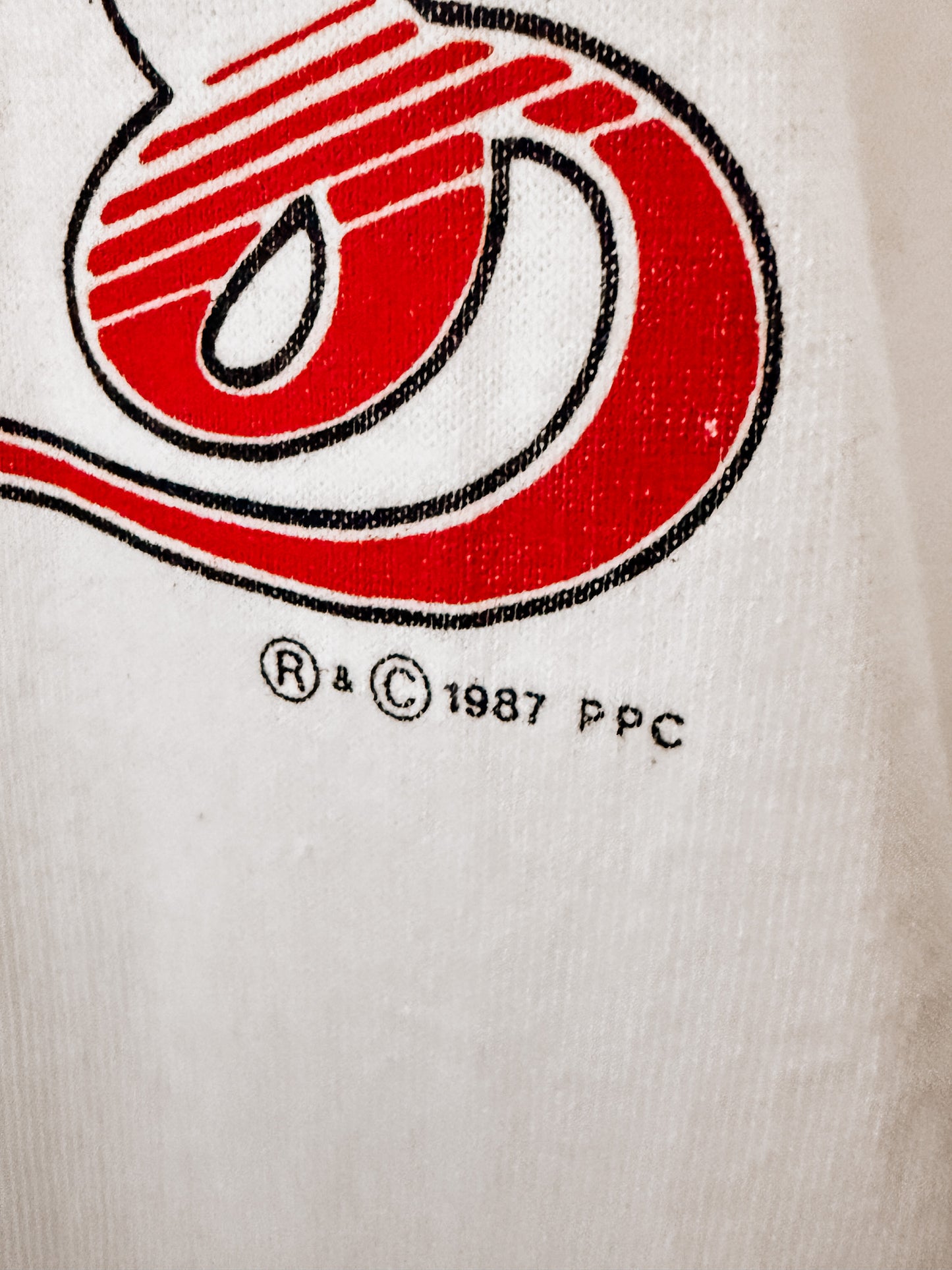 Vintage CHEERS Bar Graphic T-Shirt