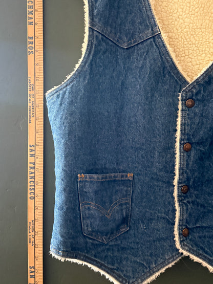Vintage Levi’s Orange Tab Sherpa Vest Large