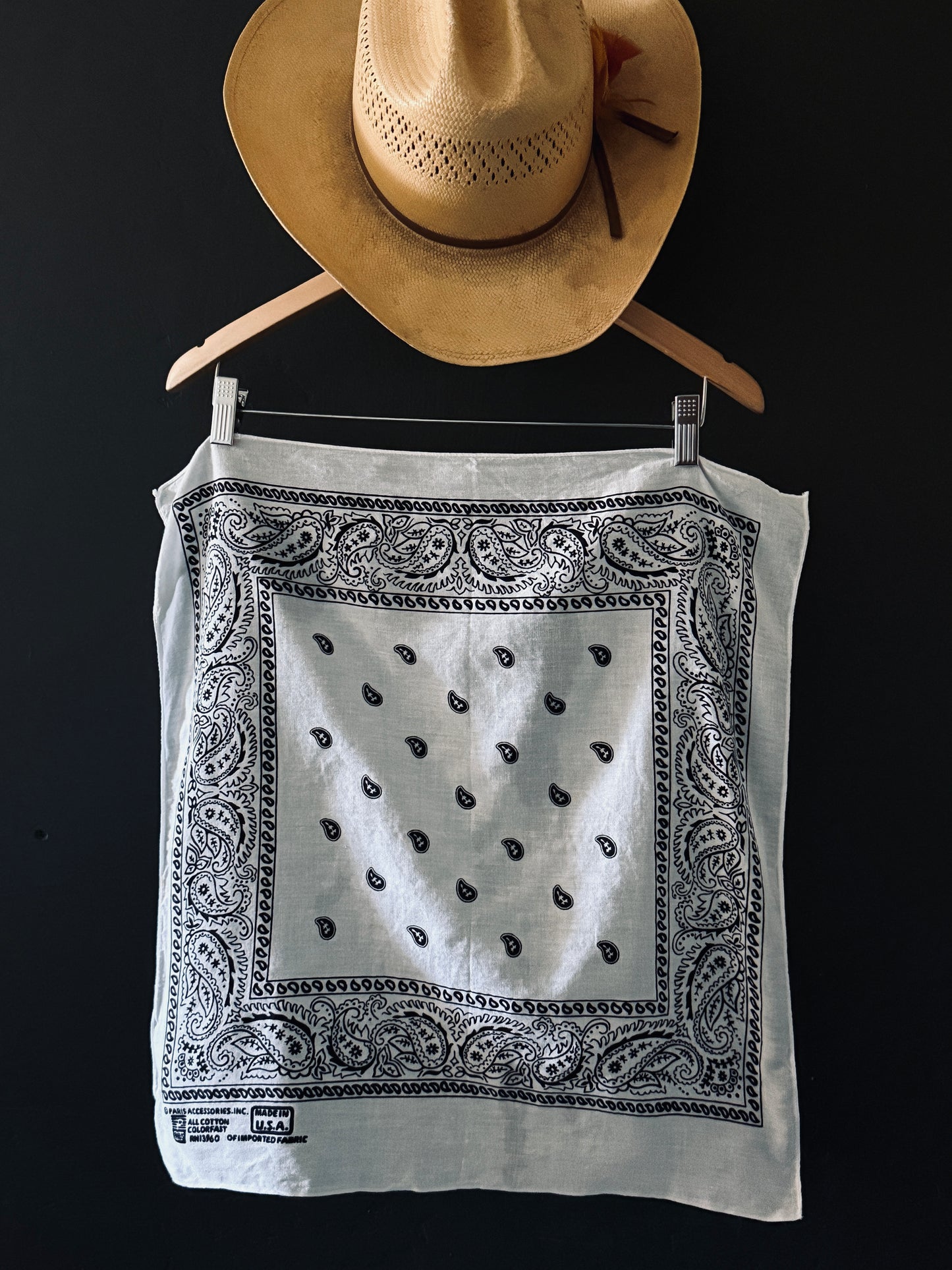Vintage White Bandana by Paris Accessories -004