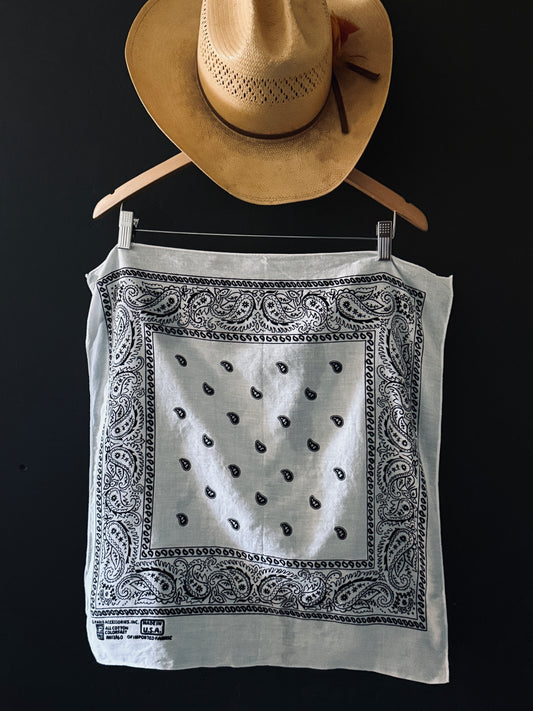 Vintage White Bandana by Paris Accessories -004