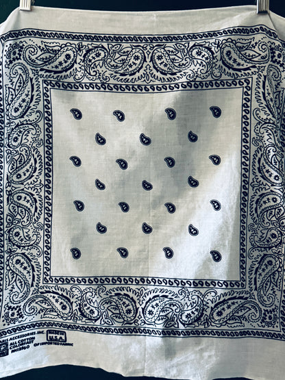 Vintage White Bandana by Paris Accessories -004